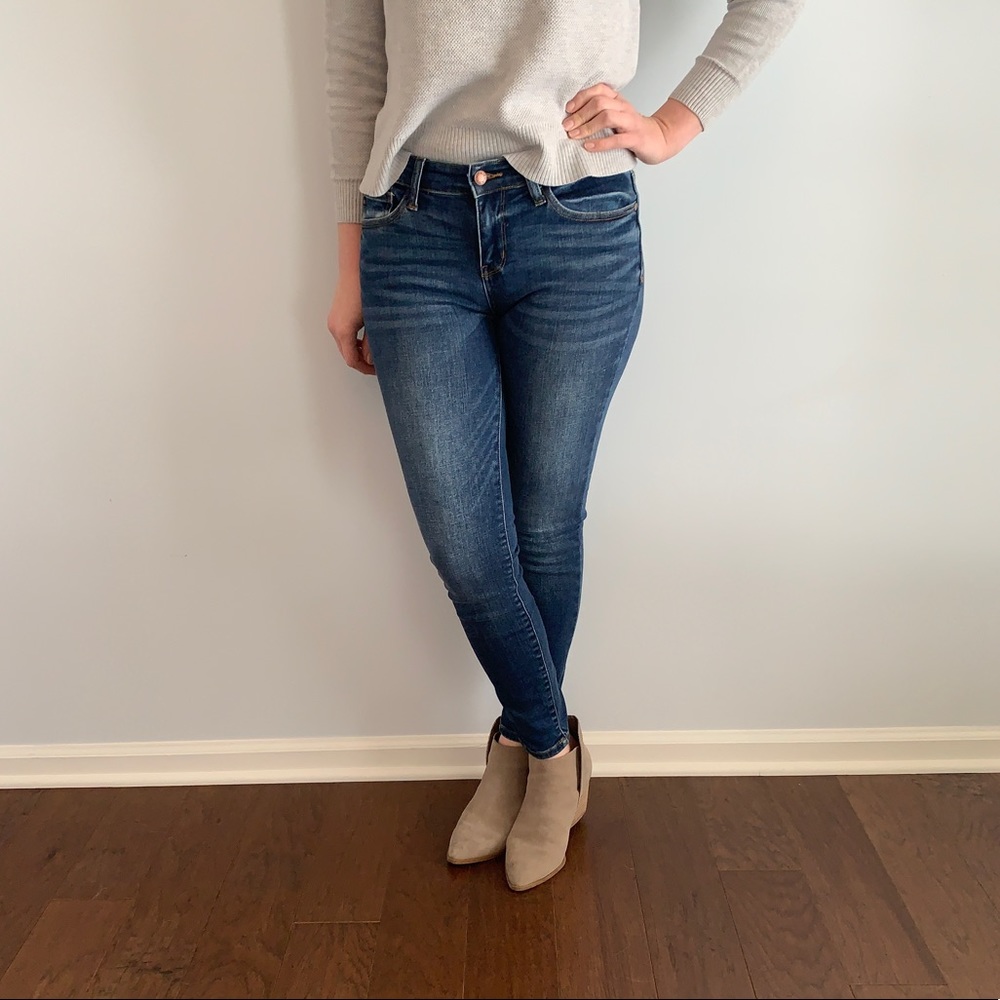 Judy Blue Mid-Rise Skinny Jeans